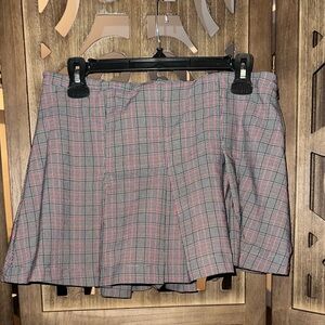 Wild Fable Gray and Red Mini Skater Skort- Size M